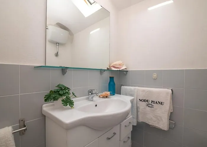 Apartment Vista Mare 1 *