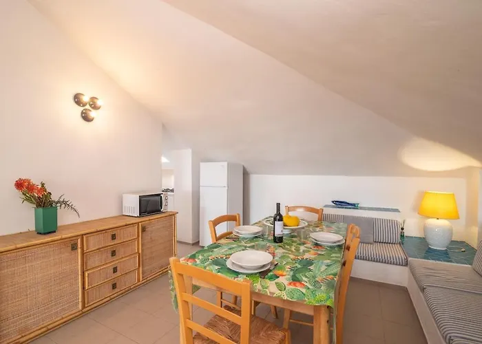 Vista Mare 1 *